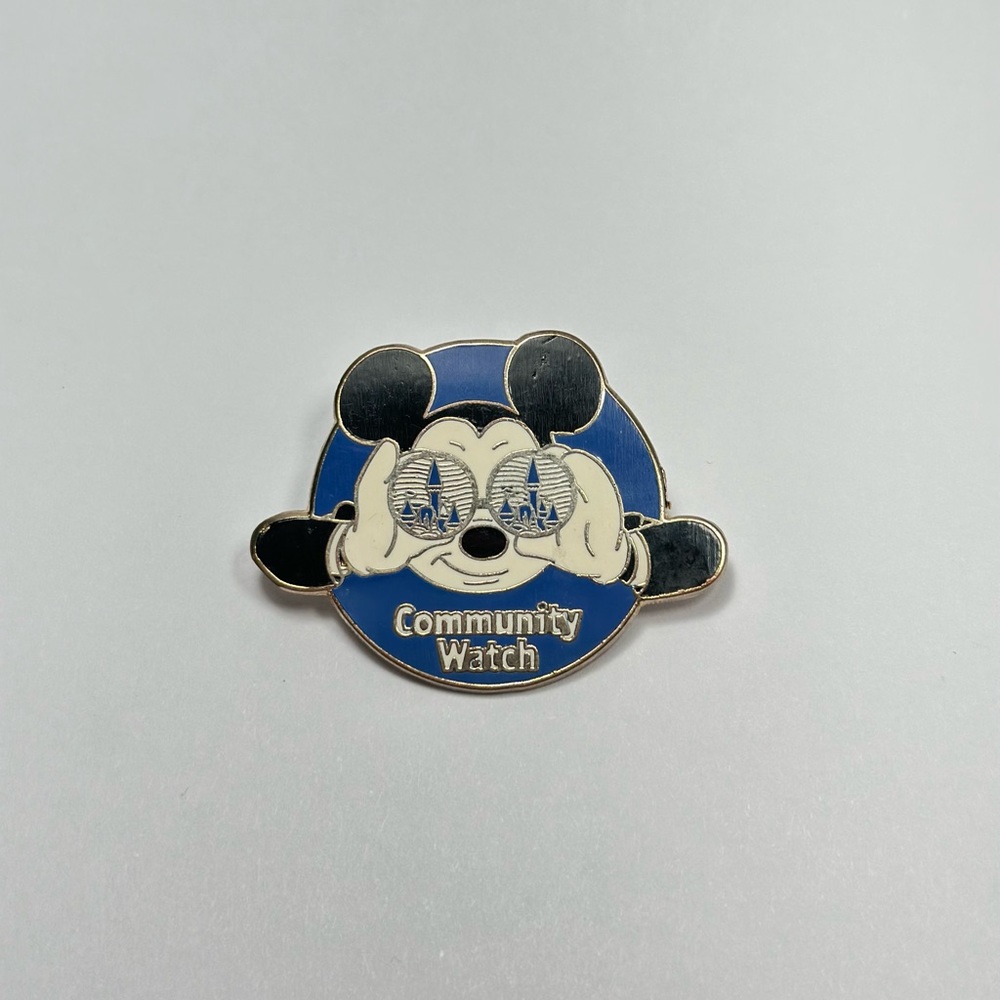 ✨2 for $30✨ Disney pin